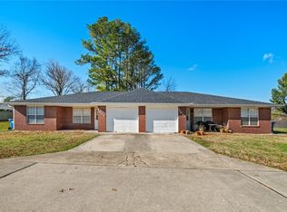 1009/1011 12th St NW, Bentonville, AR 72712