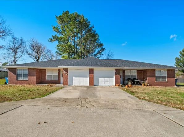1009/1011 12th St NW, Bentonville, AR 72712