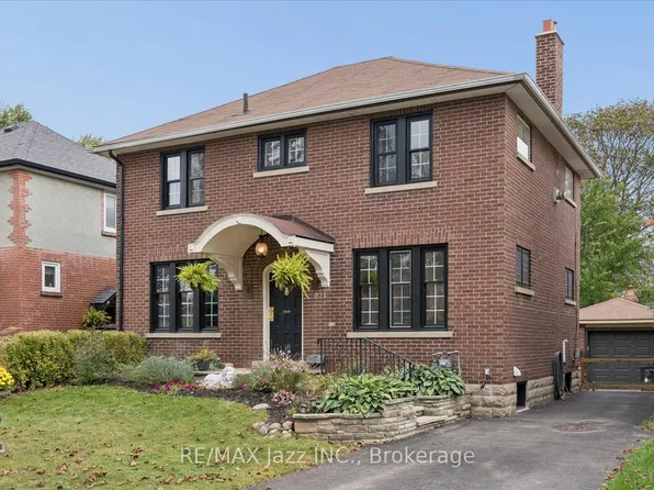 621 Masson St, Oshawa, ON L1G 5A4