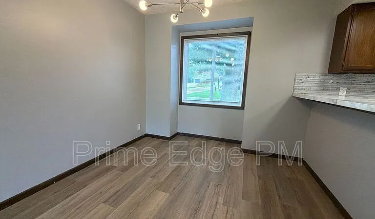 6235 Holdrege St #D-5 — Photo 13