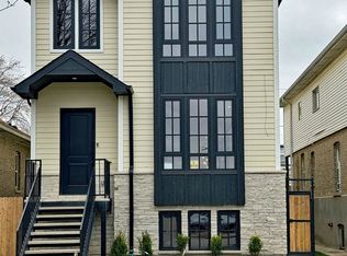 2540 W Berteau Ave, Chicago, IL 60618