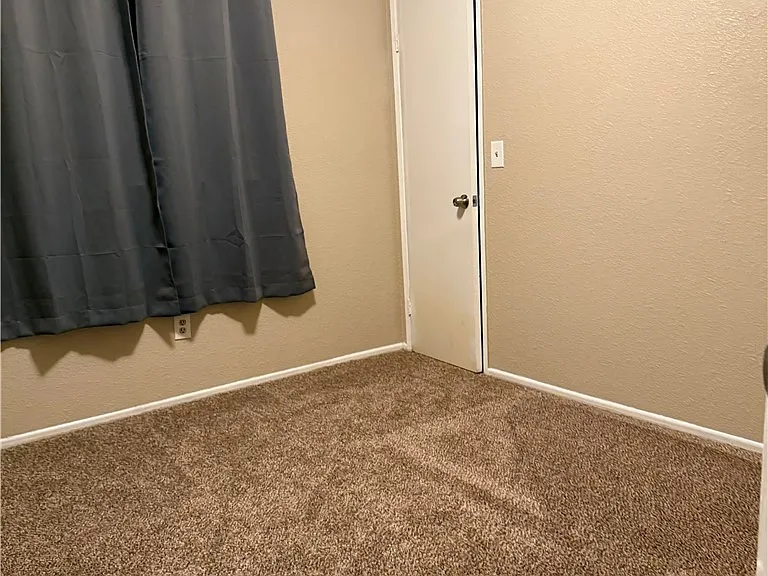 1260 Mirage Dr — Photo 7