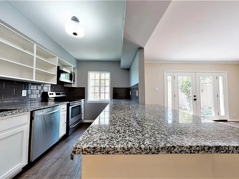 2121 Winrock Blvd #43 — Photo 13