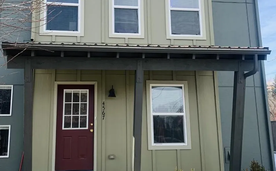3 bed, 2500 sqft, $2,300 — Photo 1