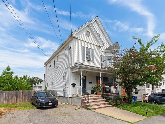 3rd image of 21 Kingman Ave #2