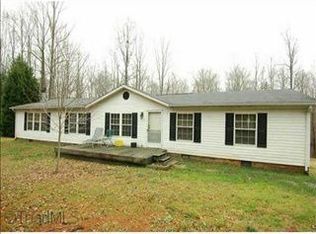 6389 Squaw Dr, Pfafftown, NC 27040