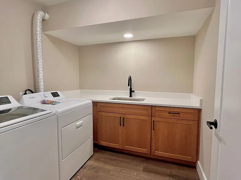 13-23 Philadelphia Ave — Photo 31
