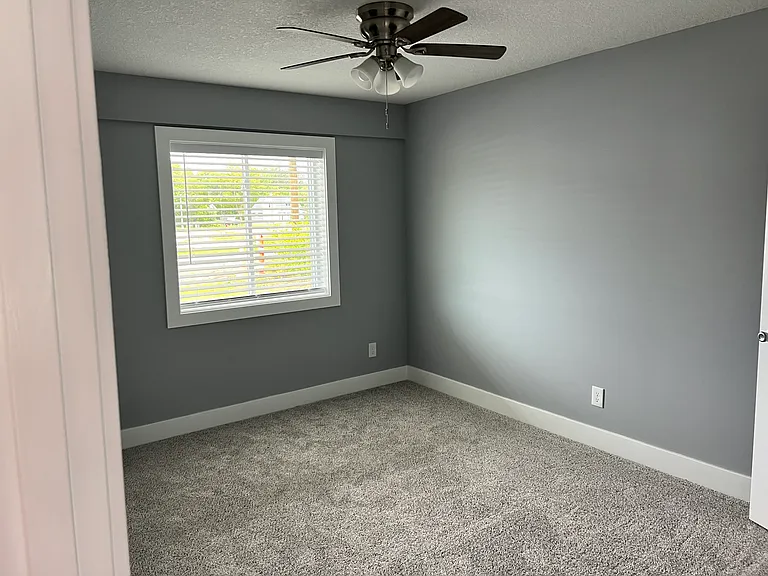 337 S 1st St #337 — Photo 5