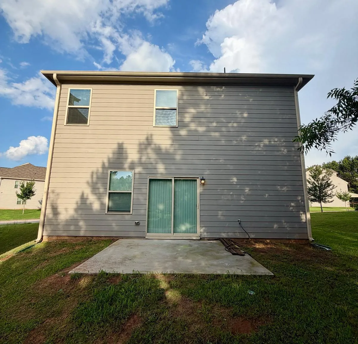5 bed, 2.5 bath, $2,445 — Photo 2