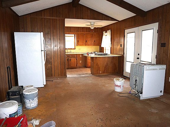 4th image of 12 Blue Ridge Dr