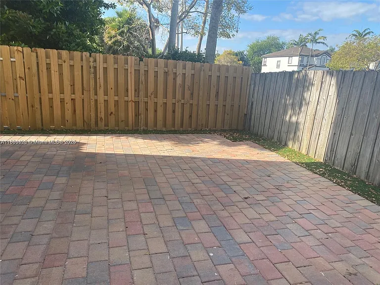 7670 NW 113th Path — Photo 15