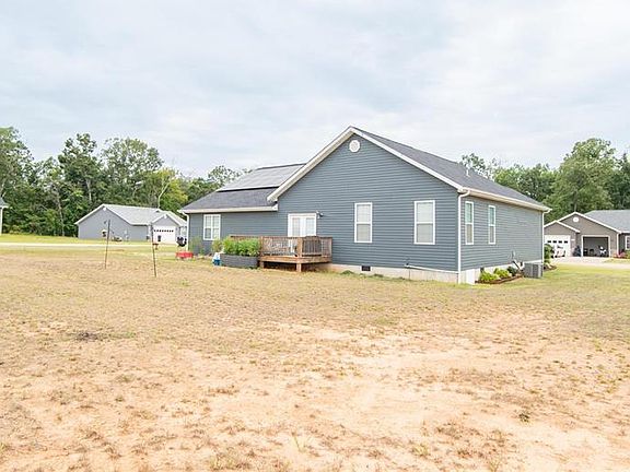 4th image of 104 Lanee Ln