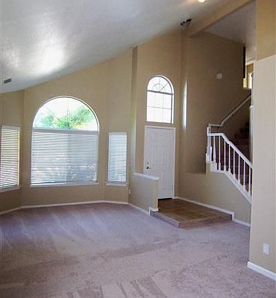 2nd image of 122 Henry Ct