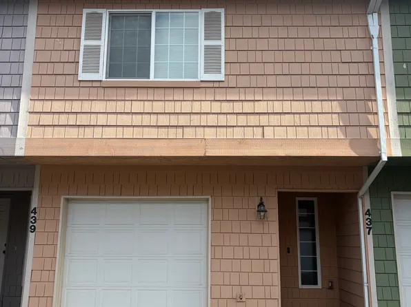 437 Harris Ln #11, Oregon City, OR 97045