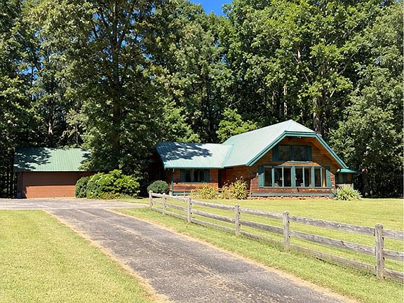 3rd image of 6545 Roundhill Ct