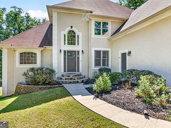 3rd image of 190 Indian Bluff Dr