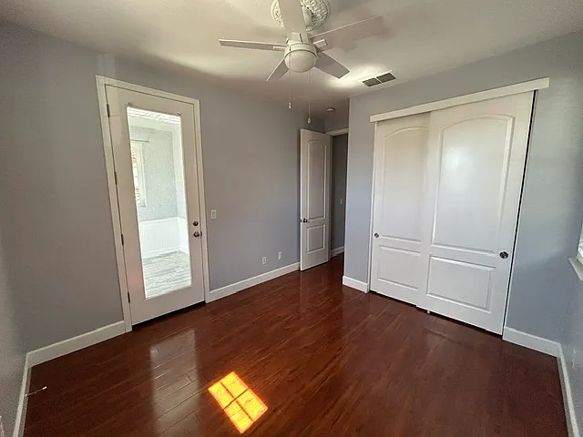 3rd Room (Upstairs)