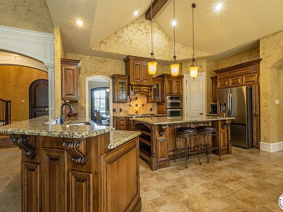 5th image of 1915 Daniels Chapel Rd