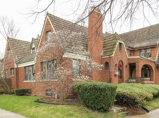 28 Iowa St, Oak Park, IL 60302