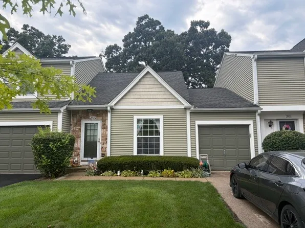 2005 Teton Pkwy #2005, Algonquin, IL 60102