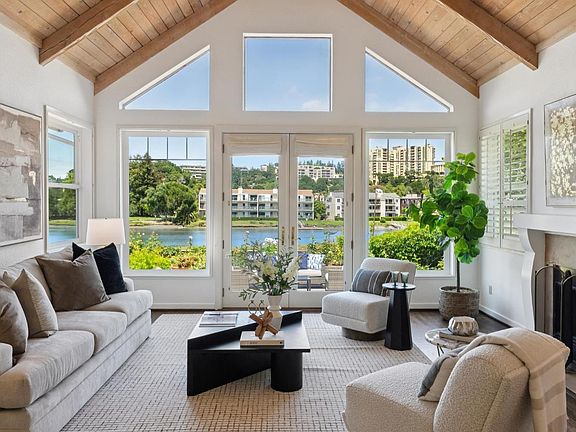 5th image of 39 Creek View Cir