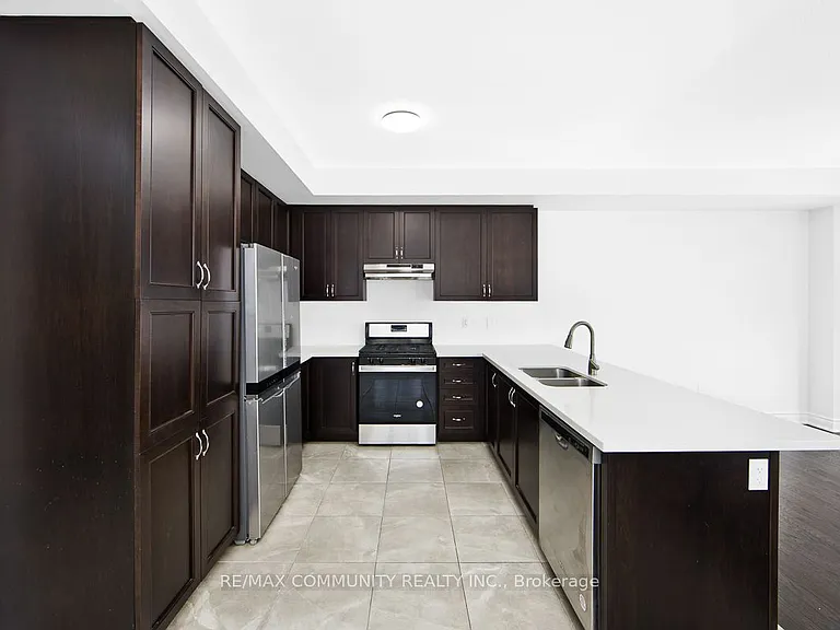 33 Liam Ln — Photo 10
