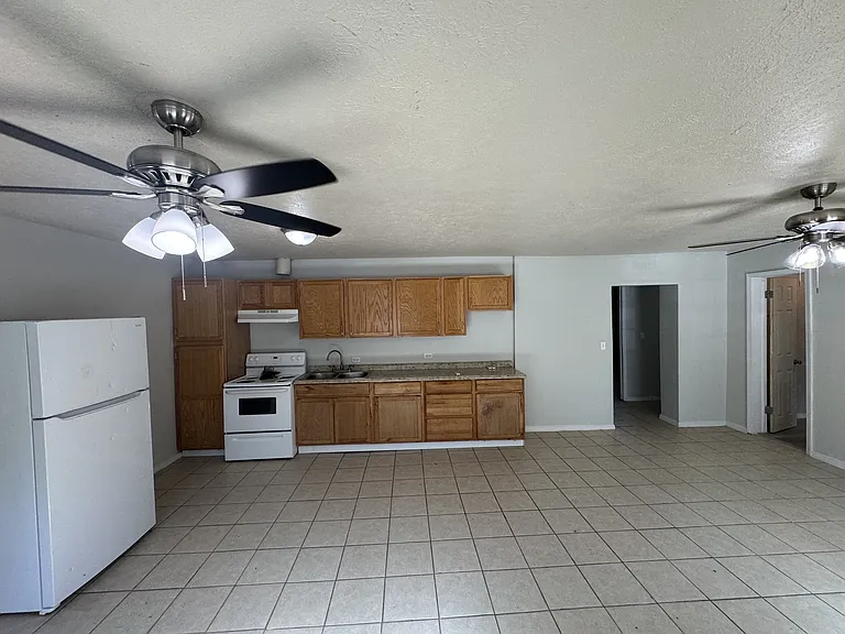 20756 Old Highway 59 — Photo 2