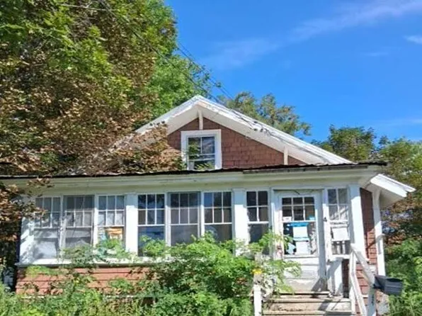 42 Park Street, Madison, ME 04950