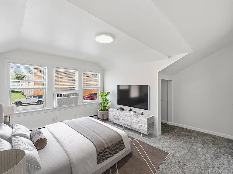 202 N East St #29 — Photo 7