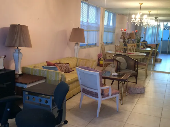 9440 W Bay Harbor Dr APT 4A, Bay Harbor Islands, FL 33154
