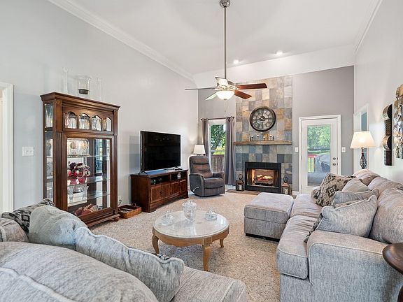 2nd image of 792 Isaac Ct
