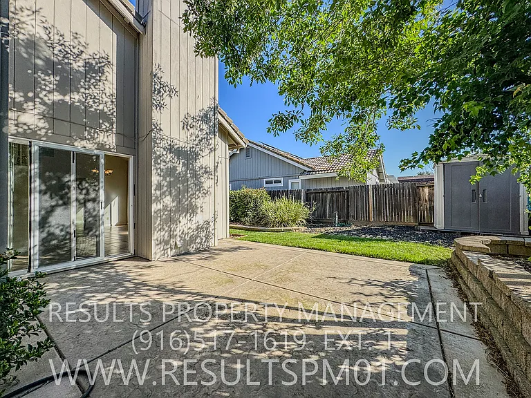 3546 Willard Way — Photo 2