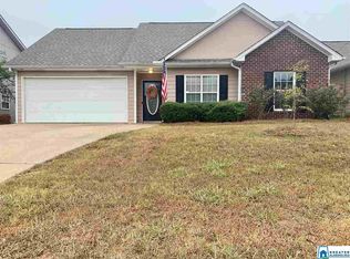 209 Meriweather Ln, Calera, AL 35040