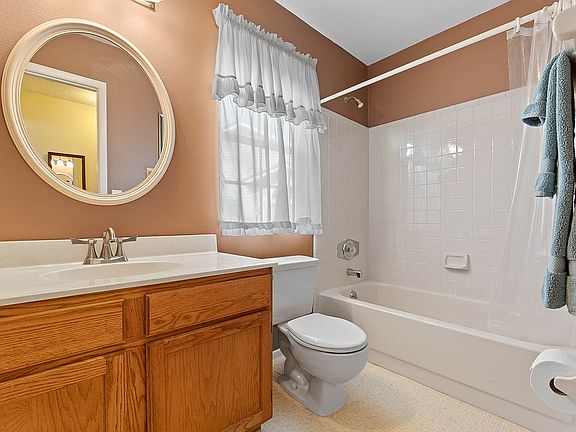 5th image of 1726 Torrington Cir
