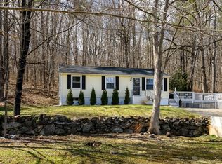 261 School St N, Barre, MA 01005