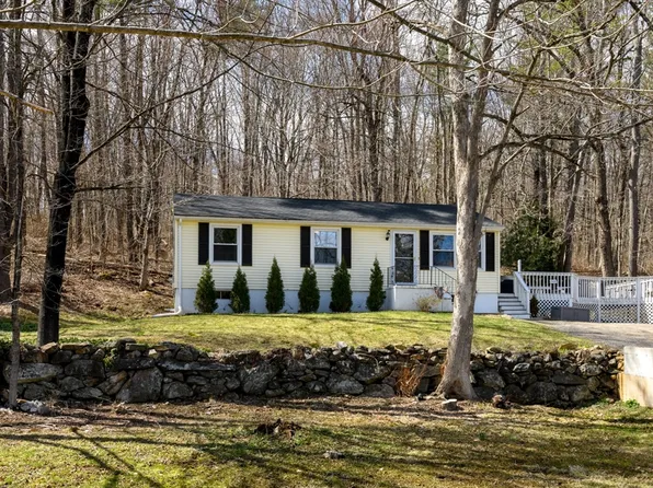 261 School St N, Barre, MA 01005