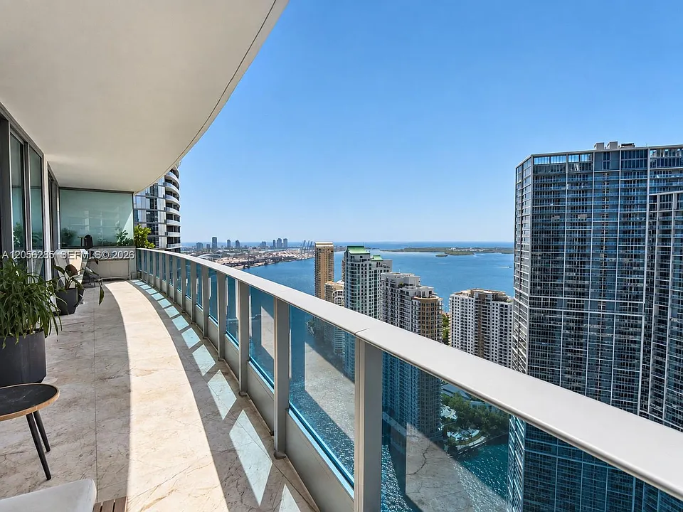 200 Biscayne Boulevard Way #5104