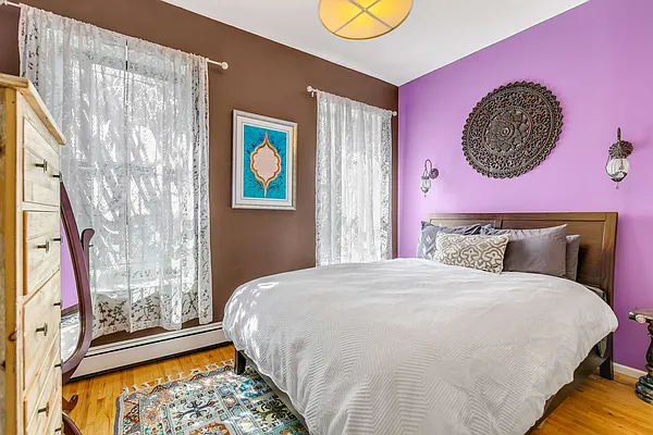 Sold by Compass | media 3