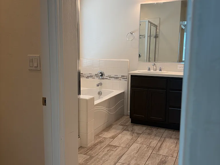 3305 S Meadowbrook St — Photo 6