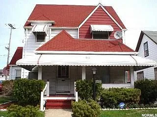13901 Elm Ave photo 1
