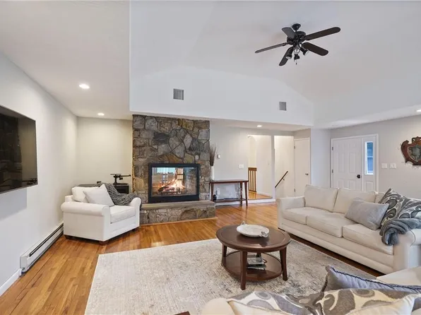 28 Perch Drive, Mahopac, NY 10541