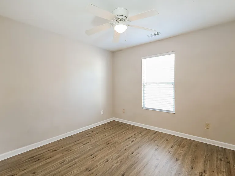831 Skywatch Ln — Photo 13