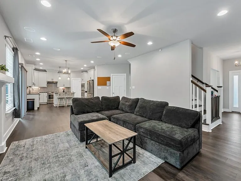219 Dunway Ln — Photo 11