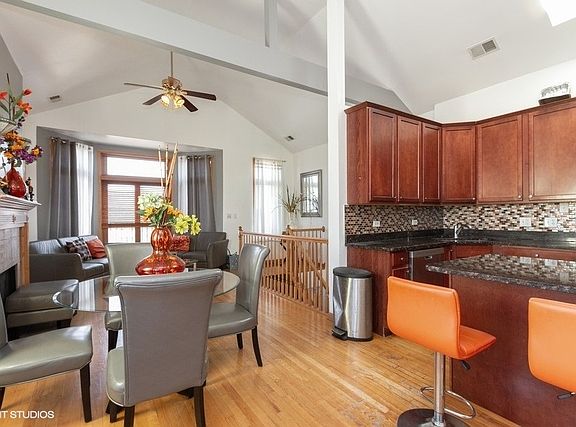 4th image of 4242 S Vincennes Ave APT 3