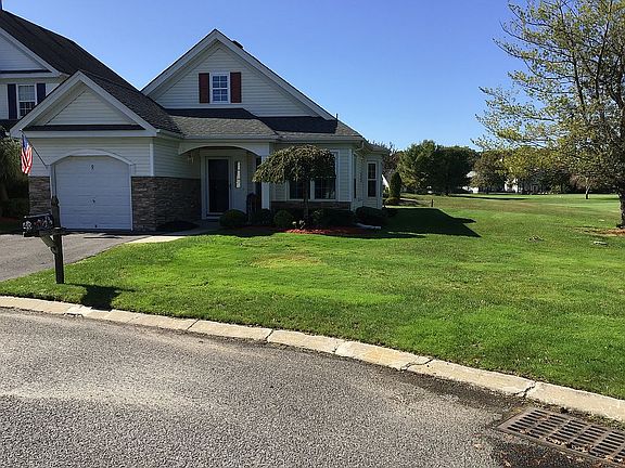 3rd image of 40 Julia Cir