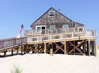 27 Sexton Walk, Ocean Beach, NY 11770