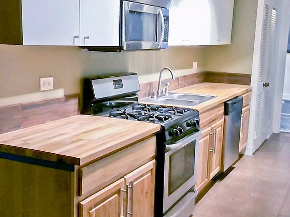 2nd image of 139 Ashland Ave APT 208