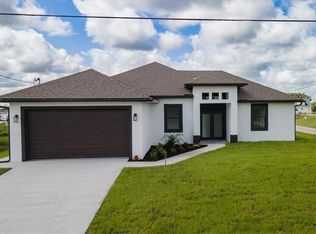 2519 43rd St SW, Lehigh Acres, FL 33976