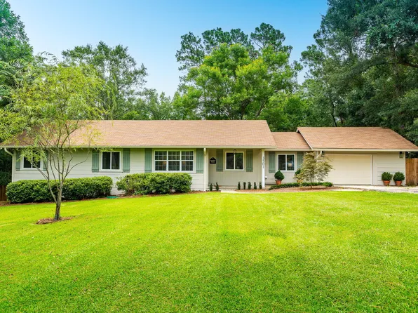 3501 Rosewood Dr, Hattiesburg, MS 39401