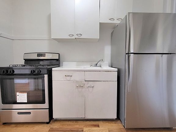 2nd image of 4517 N Milwaukee Ave #4521-2N